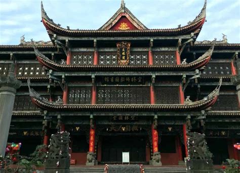  Il Tempio di Wenshu: Un'oasi di pace e tranquillità nel cuore pulsante di Chengdu!