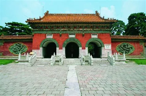 Il Mausoleo di Qing Dynasty Fushun: Una finestra sul passato imperiale cinese e un luogo ideale per gli amanti della storia!