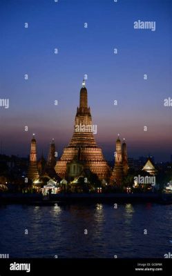 Wat Arun: Una maestosa costruzione affacciata sul fiume Chao Phraya!